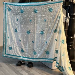 Saree in great condition. Georgette fabric